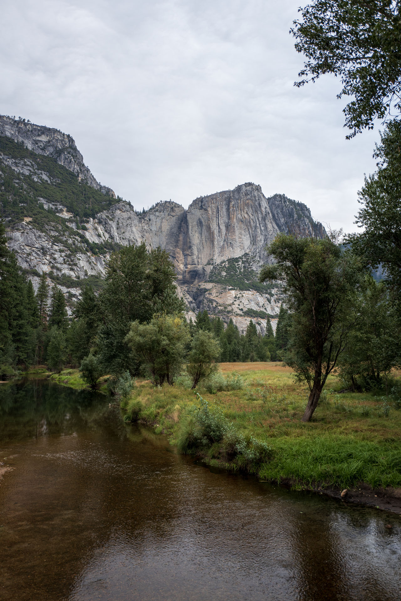 Blick auf den ausgetrockenten Yosemite-Wasserfall
