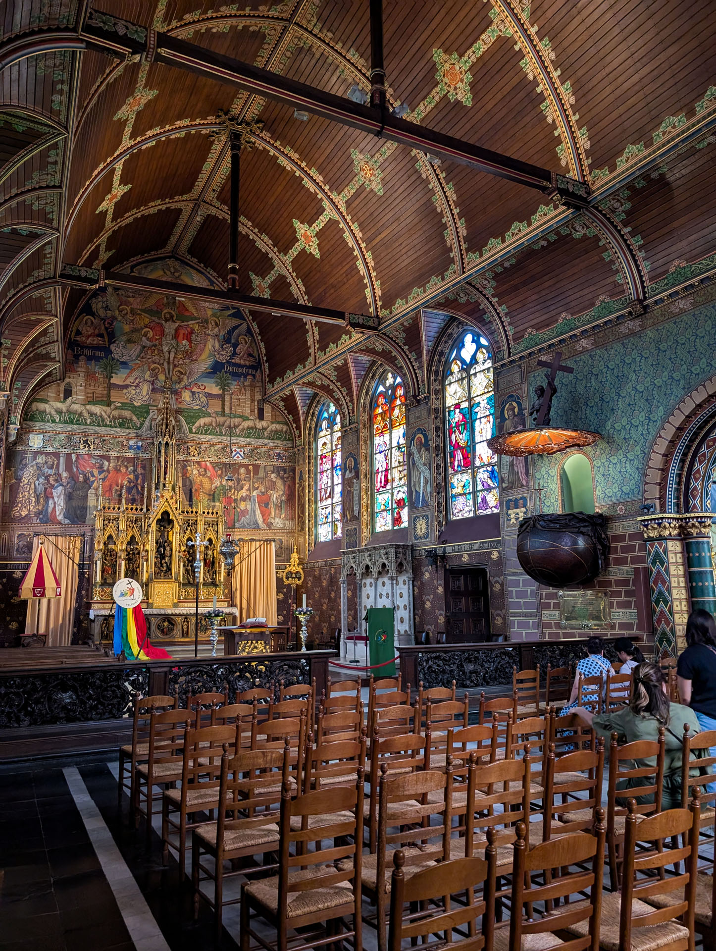 Innenansicht der Heiligen-Blut-Basilika in Brügge