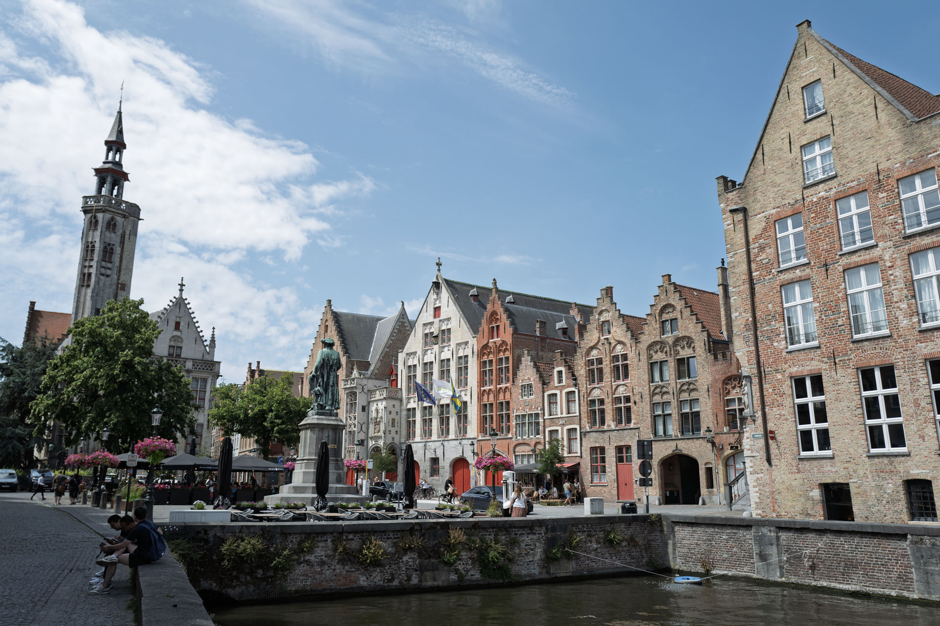 Der Jan van Eyckplein in Brügge